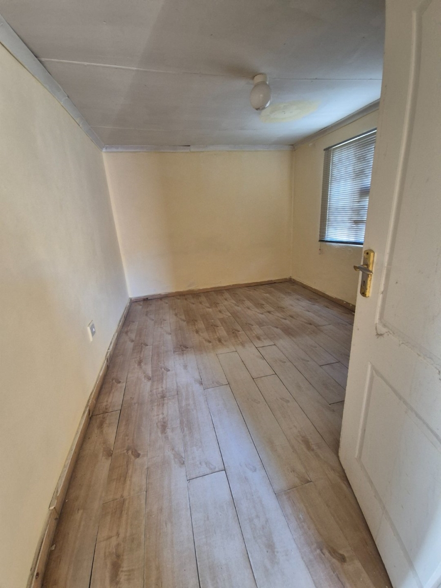 2 Bedroom Property for Sale in Kwazakhele Eastern Cape